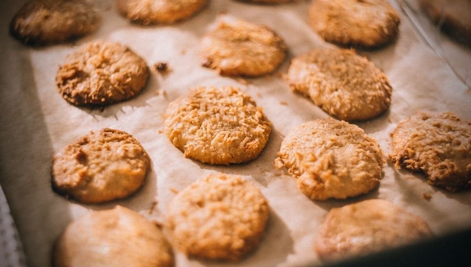 Can You Bake Cookies On Wax Paper Cover