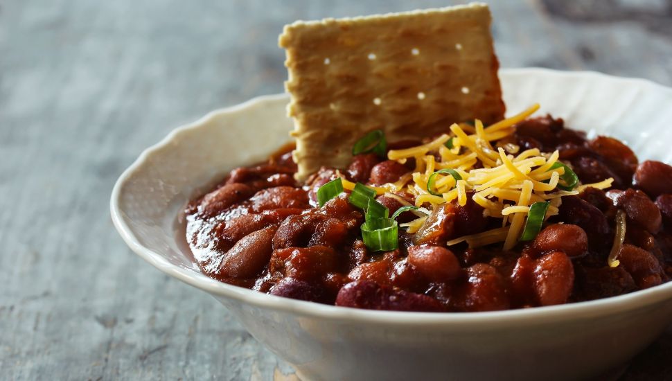 Kidney Beans with a crackers