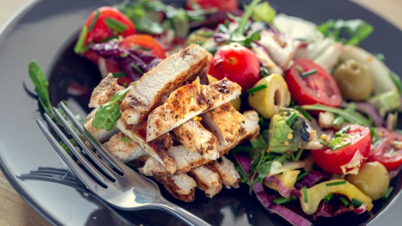 close up image of chicken salad in plate