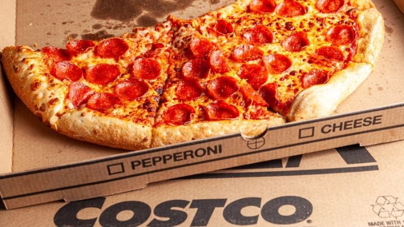 peperoni pizza of costco food court