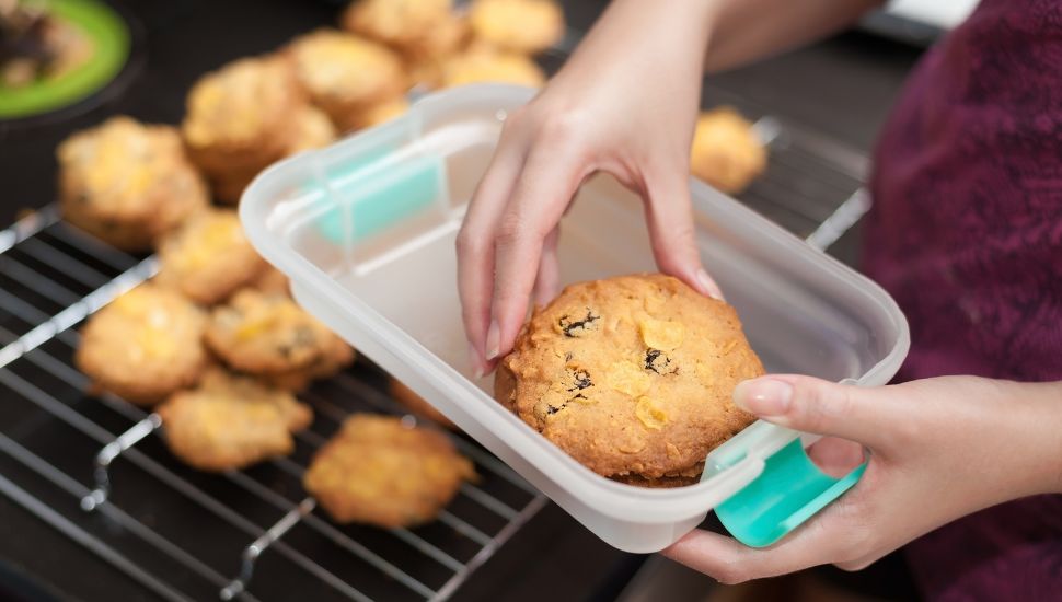 How to keep cookies fresh Cover